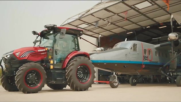 Елтракторът Case IH Farmall 75C Electric е на „ти" със самолетите