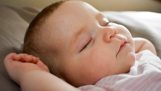 12 съвета за лесно приспиване на бебе