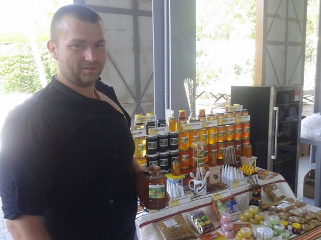 Стоян Стоянов предлага продукти, произведени край Гильовци.