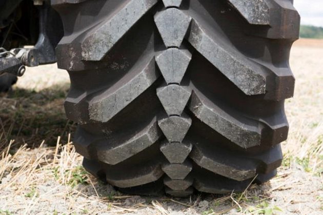 Michelin EvoBib има иновативна технология, която позволява на гумата да промени формата и профила си в зависимост от налягането