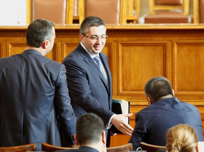 Министър Нанков обяви след петъчния парламентарен контрол, че е поискано предварително изпълнение на на поръчката за толсистема