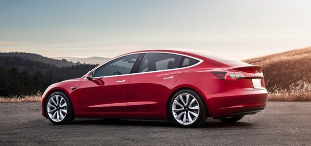 Tesla изтегля 380 000 коли заради проблем със сервоусилвателя на волана