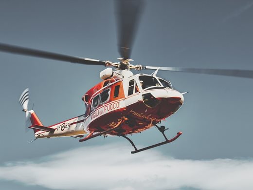 Спасяват бедстващи хора с хеликоптер след урагана „Иън” (Видео)