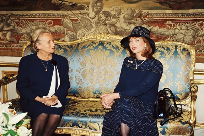 Антонина Стоянова със съпругата на бившия френски президент Жак Ширак. Снимка: Валентин Николов