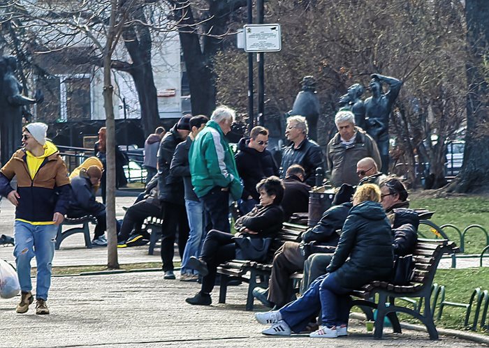 Пенсионери в Градската градина в София
СНИМКА: РУМЯНА ТОНЕВА