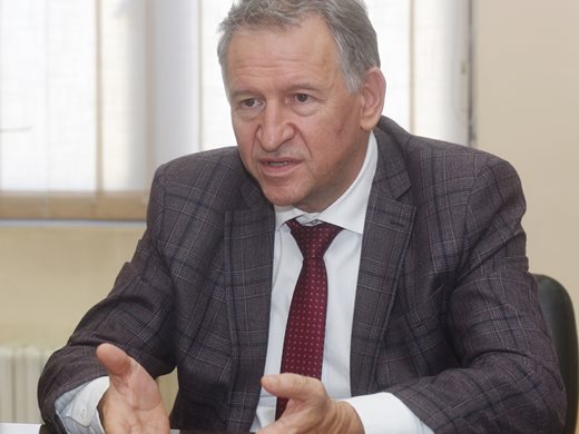 Кацаров: Засега няма причина за нови мерки, можем да минем през кризата и без пълен локдаун