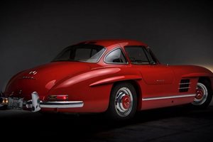 Последният Mercedes-Benz 300SL Gullwing отива на търг