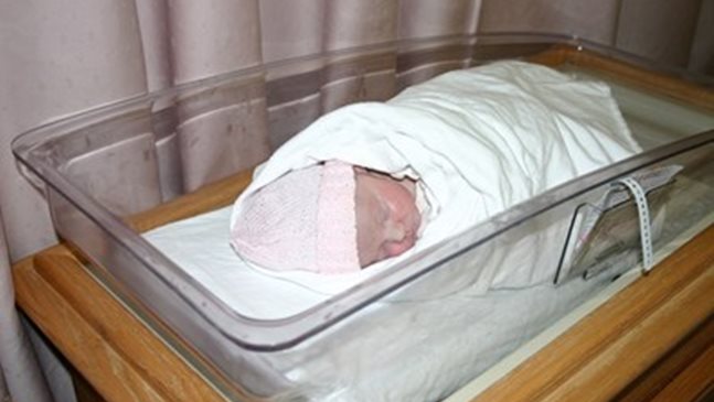 Бебе гигант се роди в Пловдив, тежи 5, 750 кг.
