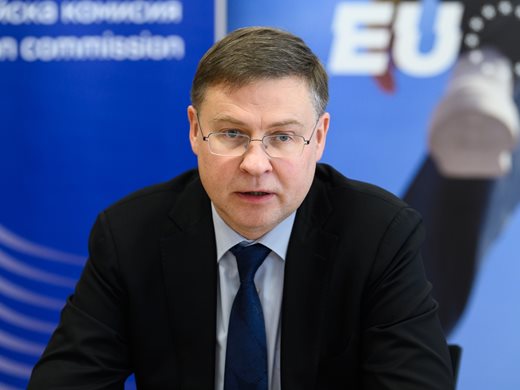 ЕП приветства споразумението за подобряване на икономическото управление на ЕС