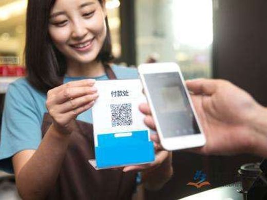 Нарастващата популярност на мобилните разплащания в Китай е довела до ръст на потреблението