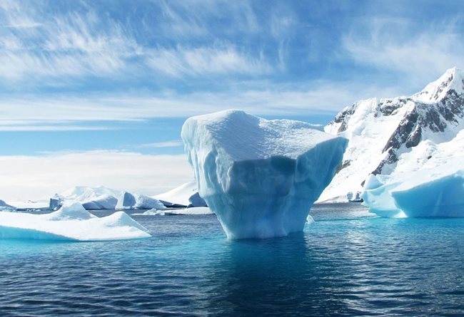Британски климатолози установиха, че почти цялата полярна ледена шапка може да изчезне напълно през лятото до 2035 г. СНИМКА: Pixabay