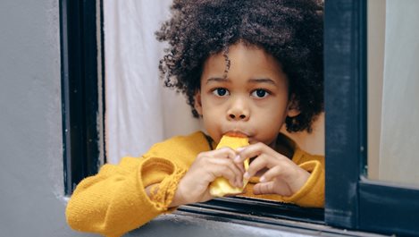 Хранене на деца: здравословна, подходяща за възрастта храна