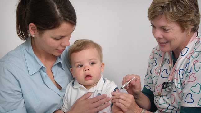 За или против ваксината срещу Ковид-19 на деца под 5 години?