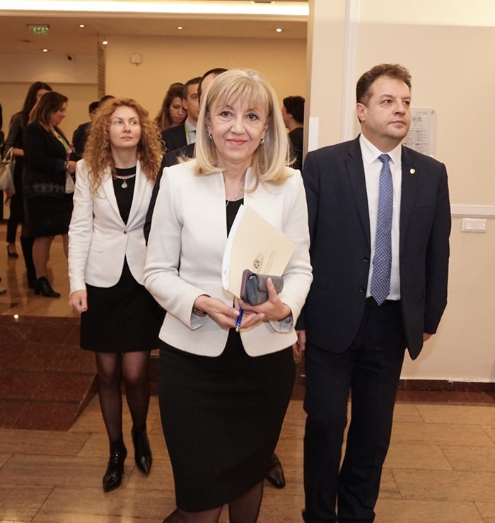 Регионалният министър Петя Аврамова СНИМКИ: Десислава Кулелиева