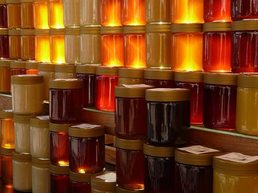 Агенцията по храните насочи за унищожаване 45 кг мед с некоректни етикети