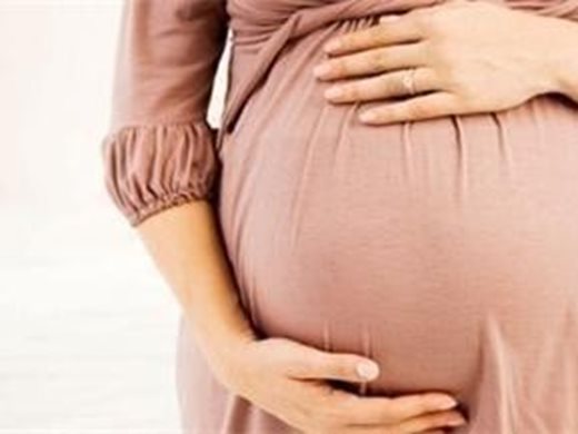 Болници искат по 15 000 лева такса за раждане
