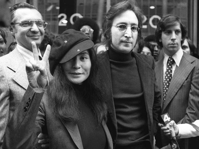 Джон Ленън и Йоко Оно сключват брак в Гибралтар на 20 март 1969 година. Още през медения си месец двамата се включват в редица демонстрации за мир. И до днес се твърди, че основната причина Ленън да напусне "Бийтълс" е жена му. През 1974 година се разделят и той отлита за Лос Анджелис. Година по-късно са отново заедно и на бял свят се появява синът им Шон.