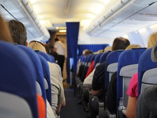 Съвети за удобно пътуване по време на дълъг полет