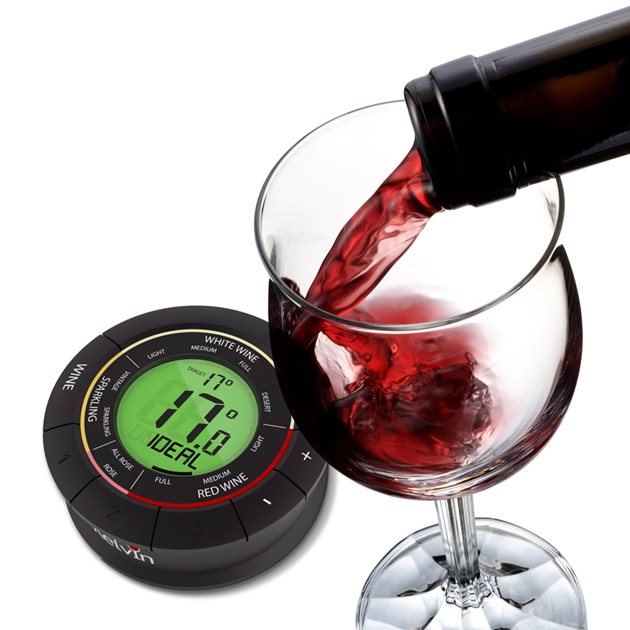 В домашната изба виното изисква постоянна температура и влага, не обича слънчева светлина. Добре е винопроизводителят, който е запален по по-дългото съхранение, да е снабден и със специален термометър, който показва топлинните стойности.