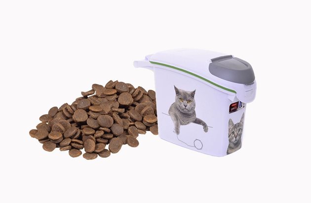 Съхранявайте в затворена кутия сухата храна за котката
