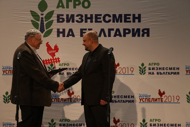 Зам-главният редактор на в. "Български фермер" Любомир Коралов и Стефан Асенов