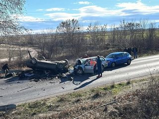 19-годишният, обвинен за катастрофата с 2 жертви край Калояново, имал още 2 тежки пътни нарушения