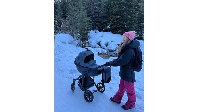 Александра Жекова закърми бебето с планина
