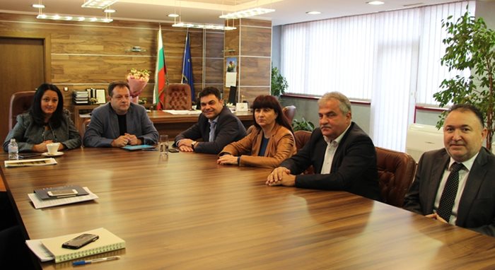Представители на сдружението на общините се срещнаха с министъра на регионалното развитие в оставка Лиляна Павлова