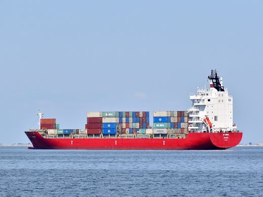 "Мерск": Проблемите с корабоплаването през Червено море свиват капацитета на превозите с близо 20%