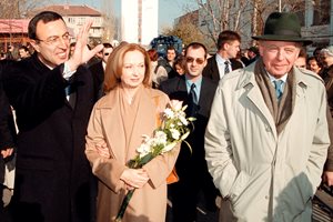 Иван Станчов с Петър и Антонина Стоянови по време на предизборната кампания за президент, в която дипломатът е шеф на щаба му.