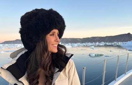 Нина Добрев се снима с пингвини, феновете й я нарекоха "егоистка"