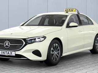 Mercedes отново предлага Е-класата като такси