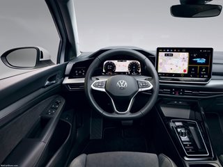 Volkswagen връща физическите бутони, защото клиентите не харесвали сензорните екрани