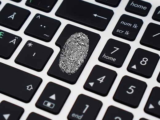 Експерт: Имейлите за смяна на парола от банките най-често са фалшиви, не се връзвайте
