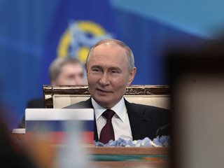 Путин: Няма нужда от паника от рязкото обезценяване на рублата