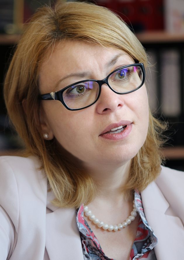 Решението, с което Ненова осъжда либийците, е на градския съдия Вергиния Мичева-Русева.