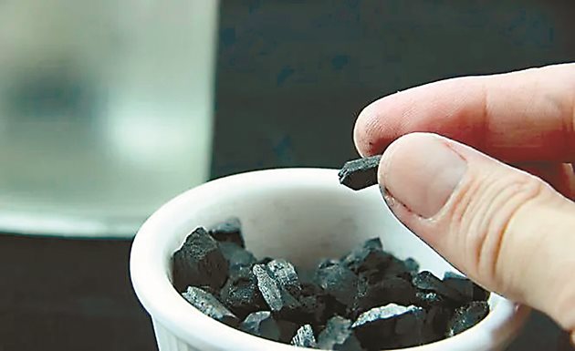Активен въглен може да елиминира лошия мирис на домашната ракия