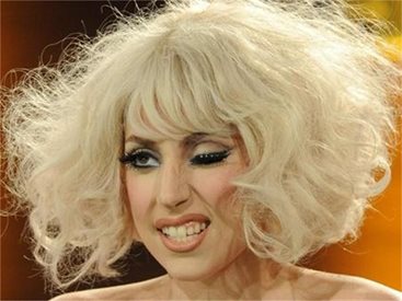 Лейди Гага спасила фенка от самоубийство