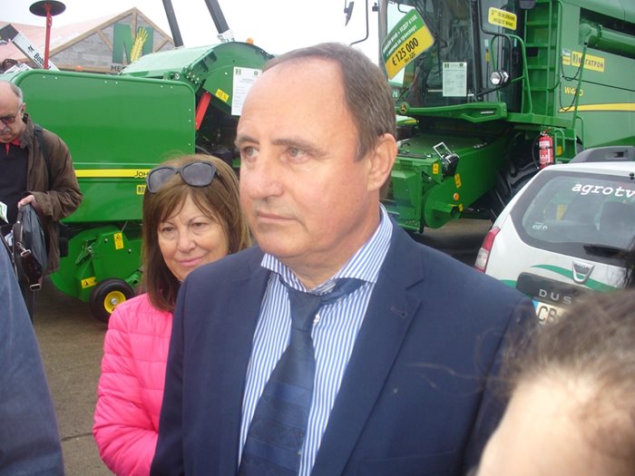 Зам.-земеделският министъ Янко Иванов очаква земеделското министерство скоро пак да има титуляр на министерския пост след подадената от Румен Порожанов оставка.