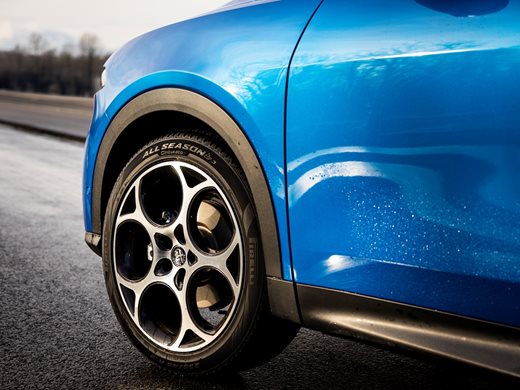 Японски сензор ще следи дали има риск гумата да изпадне от колата