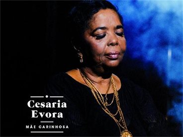 Почитат паметта на Сезария Евора с албум
