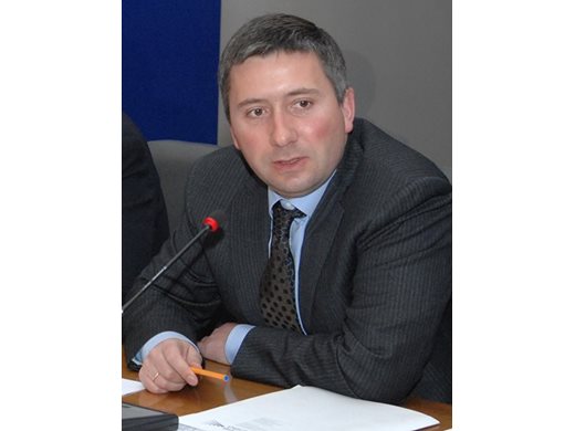 Софийският градски съд е запорирал яхта и акции на издателя Иво Прокопиев