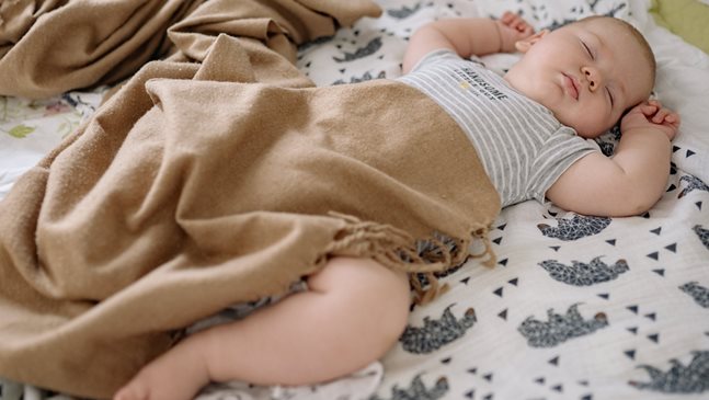 Как да преминем по-леко през периодите на сънна регресия на бебето
