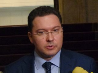 Даниел Митов оттегли с писмо пред Главчев номинацията си за служебен външен министър