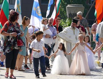 Вижте 300 малки булки в Асеновград (снимки)