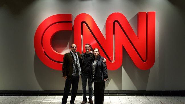 Семейство Велеви в централата на CNN в Атланта