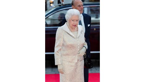 Елизабет II стана най-дълго управляващият монарх в света