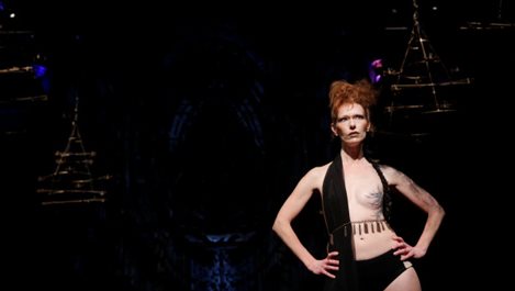 Жени, излекувани от рак на гърдата, превзеха модата в Ню Йорк (Галерия)