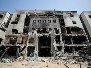 Откриват чували с тела сред руините на болницата "Ал Шифа" в Газа, сред тях и на деца