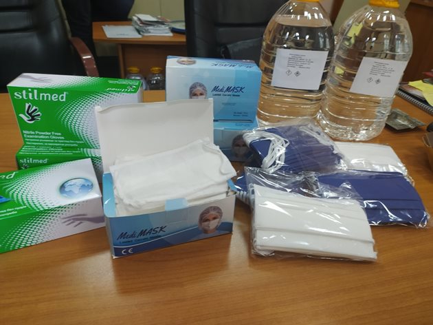 В началото на май асоциацията дари на МЗХГ предпазни маски, ръкавици и дезинфектанти
Снимка: БАСЗЗ